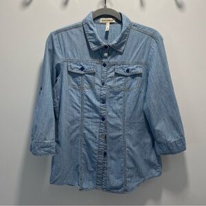 Denim & Co. Women's Light Blue Button Down Shirt